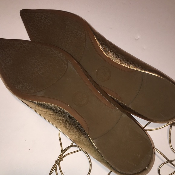 MICHAEL Michael Kors gold criss-cross strap flat - Picture 6 of 8